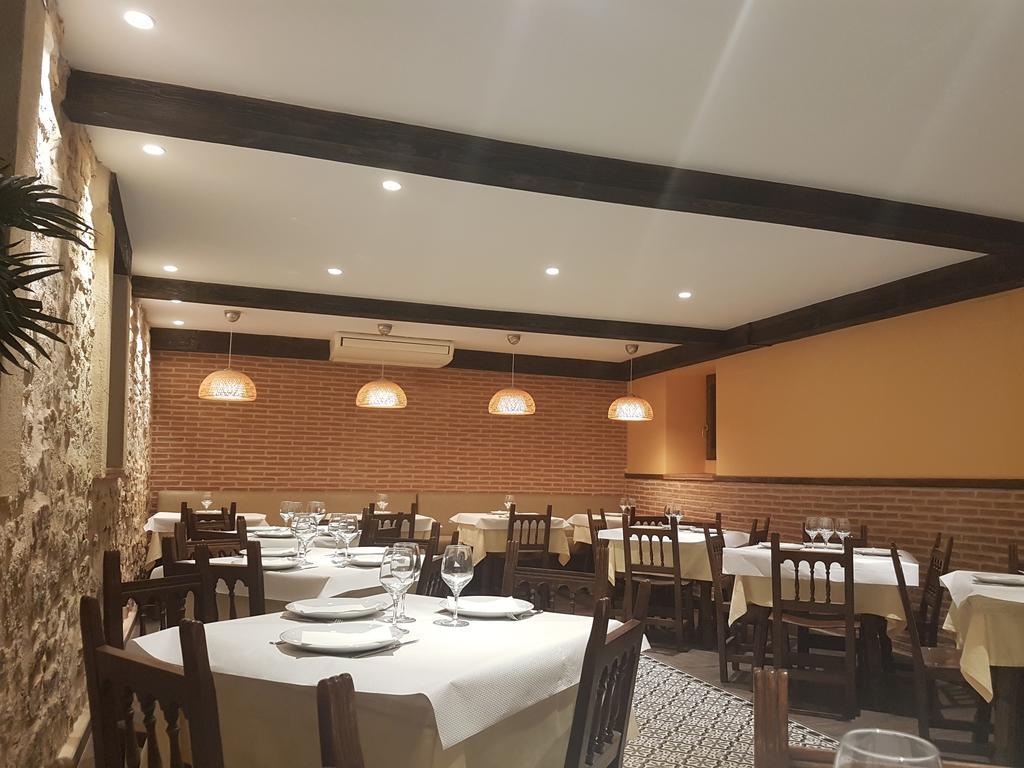 Hostal Meson Castilla Siguenza Exterior photo